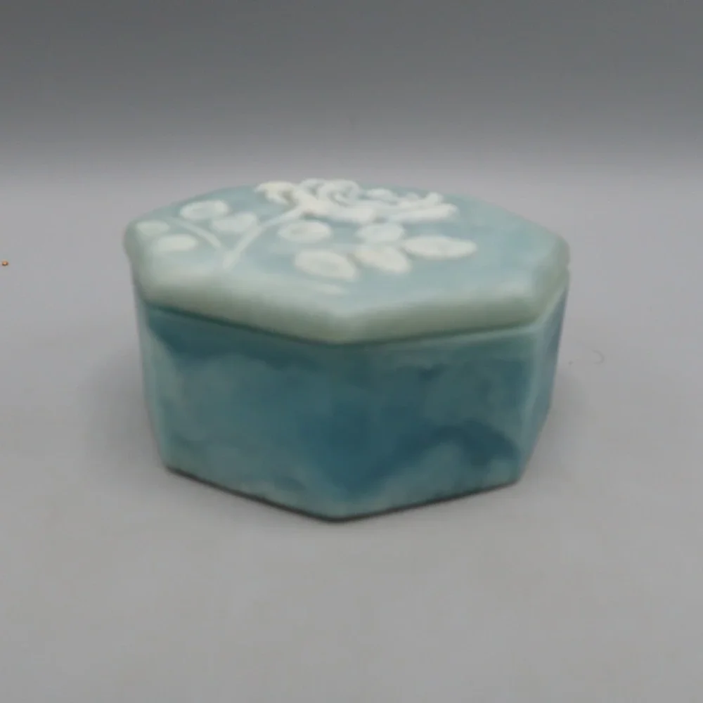 Trinket‎ Box Octogen Shaped Blue & White Rose Soapstone Jewelry Treasure